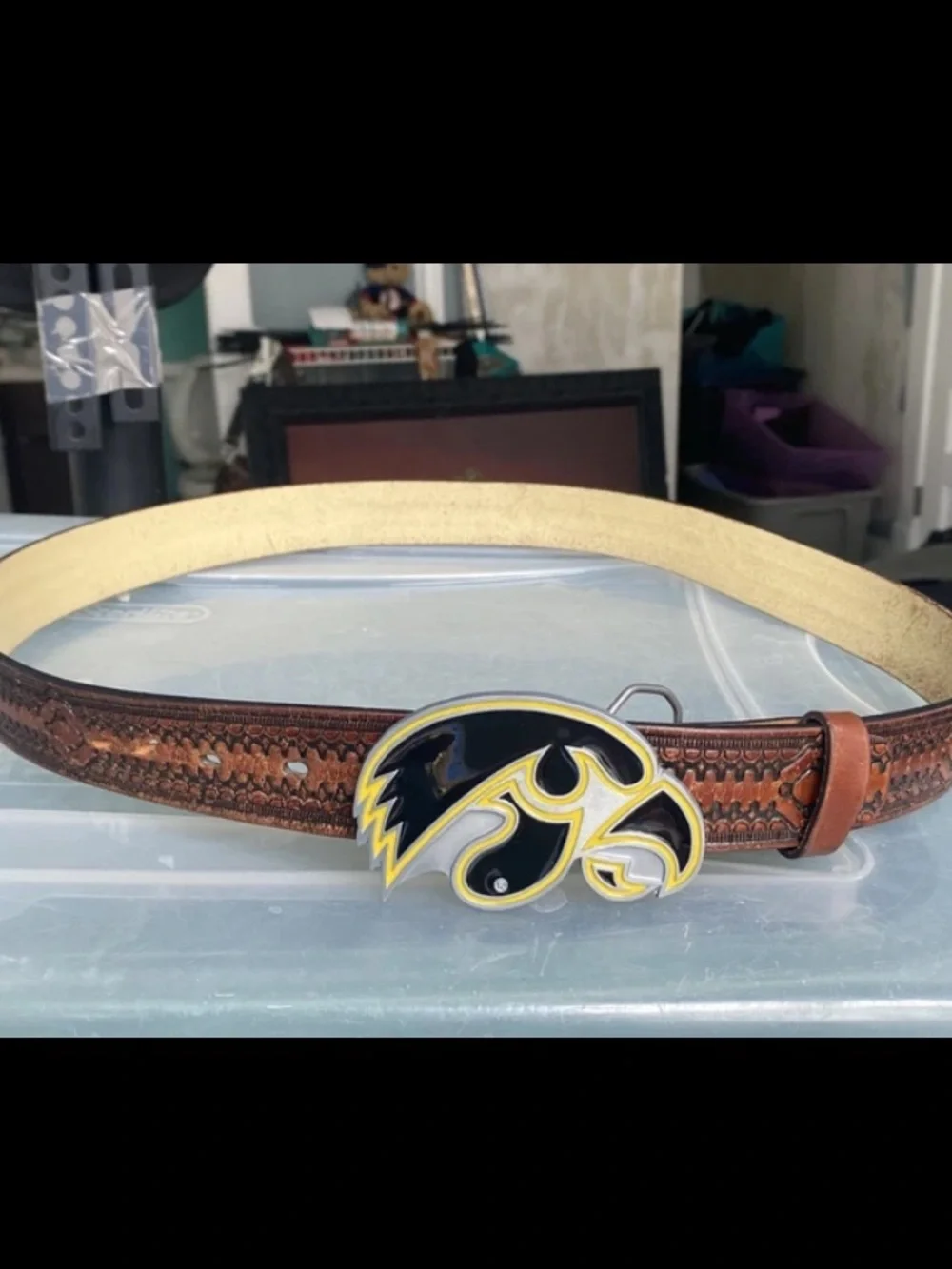 Iowa Hawkeyes Enameled  Metal Belt Buckle Black Gold Logo Belt 42” Size Large